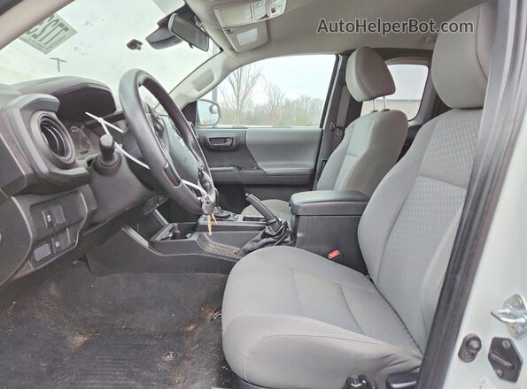 3TYRX5GN2NT039814 2022 TOYOTA TACOMA White Սալոնի դիմացի տեսք