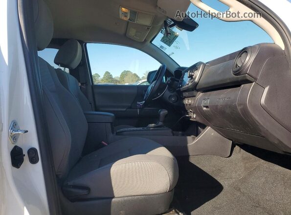 3TYRX5GN7NT037993 2022 TOYOTA TACOMA White Front interior view