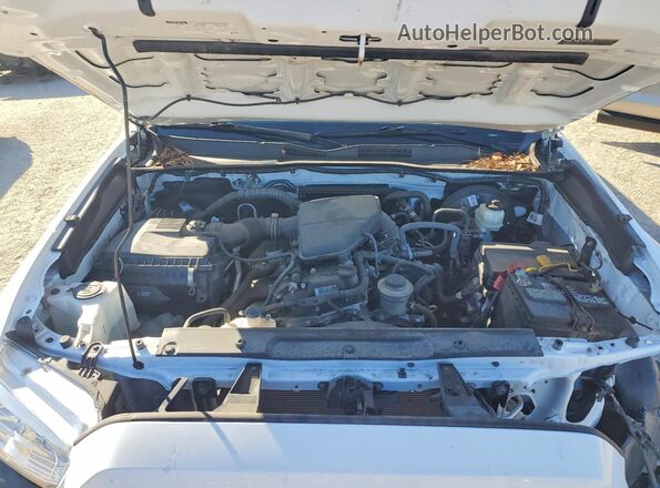 3TYRX5GN7NT037993 2022 TOYOTA TACOMA White Rear interior view