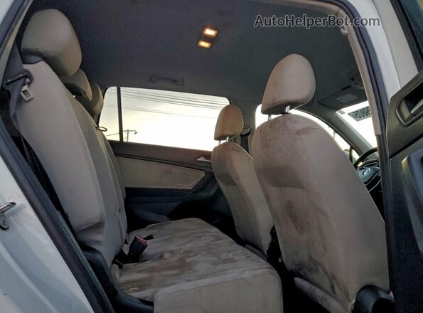 3VV1B7AX0KM060994 2019 VOLKSWAGEN TIGUAN White 