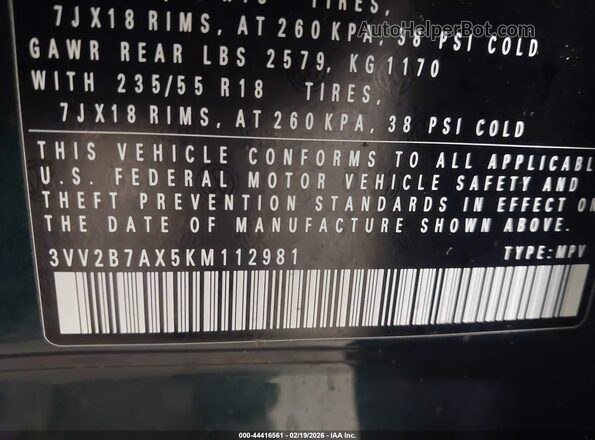 3VV2B7AX5KM112981 2019 VOLKSWAGEN TIGUAN Green Engine compartment view
