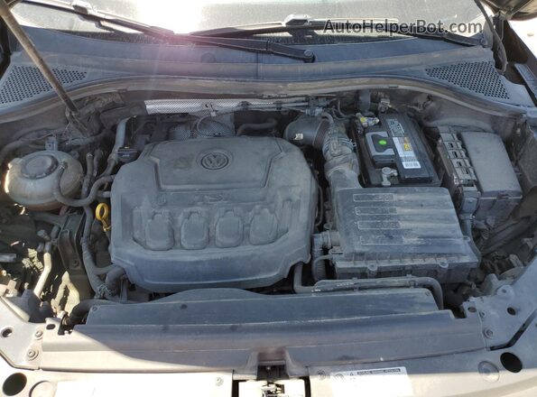 3VV3B7AX2JM207792 2018 VOLKSWAGEN TIGUAN Black უკანა სალონის ხედი