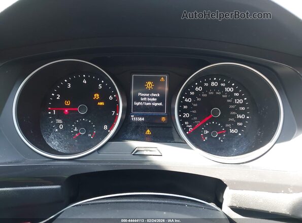 3VV3B7AX2LM061655 2020 VOLKSWAGEN TIGUAN Black Вид задніх сидінь