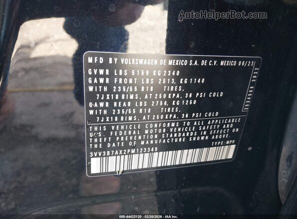 3VV3B7AX2PM123349 2023 VOLKSWAGEN TIGUAN Black Շարժիչի բաժամունքի տեսք