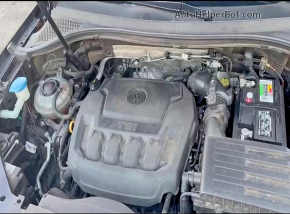 3VV3B7AX3NM020955 2022 VOLKSWAGEN TIGUAN Черный Вид салона спереди
