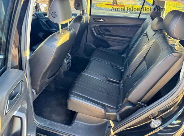 3VV3B7AX3NM020955 2022 VOLKSWAGEN TIGUAN Черный Вид подкапотного пространства