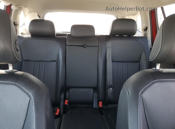 3VV3B7AX4RM161622 2024 VOLKSWAGEN TIGUAN Red Widok tylnych siedzeń
