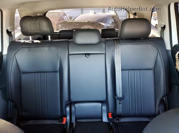 3VV3B7AX7NM015659 2022 VOLKSWAGEN TIGUAN White Вид задніх сидінь