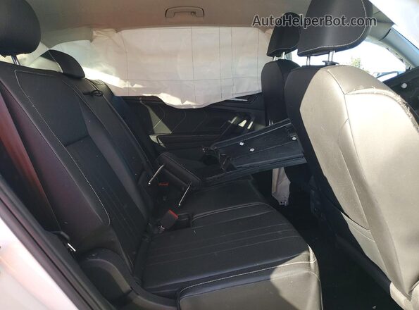 3VV3B7AX8NM094775 2022 VOLKSWAGEN TIGUAN White Սալոնի հետևի տեսք