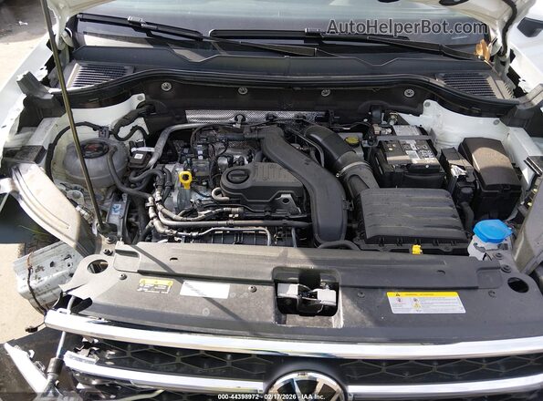 3VV4X7B28RM089350 2024 VOLKSWAGEN TAOS White Вид ззаду