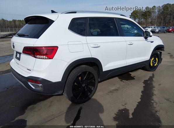 3VV4X7B28RM089350 2024 VOLKSWAGEN TAOS White Задня права чверть
