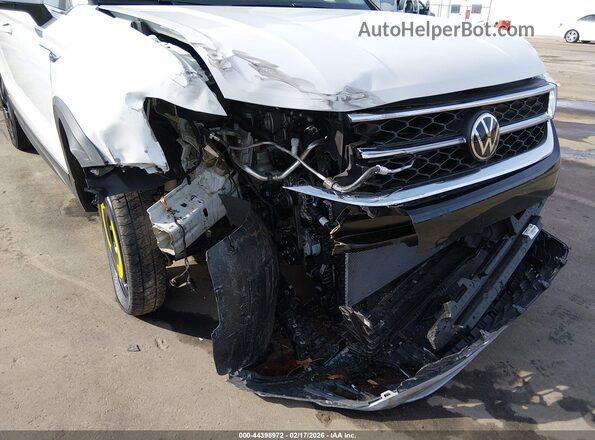 3VV4X7B28RM089350 2024 VOLKSWAGEN TAOS White Вид спереду