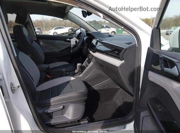 3VV4X7B28RM089350 2024 VOLKSWAGEN TAOS White Вид салону спереду