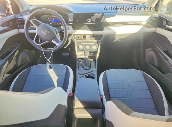 3VV5C7B22TM010441 2026 VOLKSWAGEN TAOS Белый Вид панели приборов