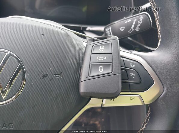 3VV5X7B20RM127092 2024 VOLKSWAGEN TAOS Gray Առջևի վահանակի տեսք