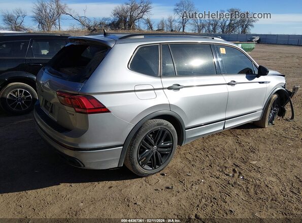 3VV8B7AX0NM169412 2022 VOLKSWAGEN TIGUAN Серебряный Задняя правая четверть