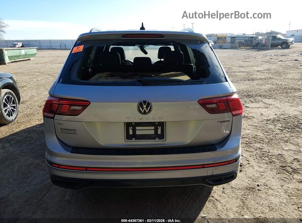 3VV8B7AX0NM169412 2022 VOLKSWAGEN TIGUAN Серебряный 