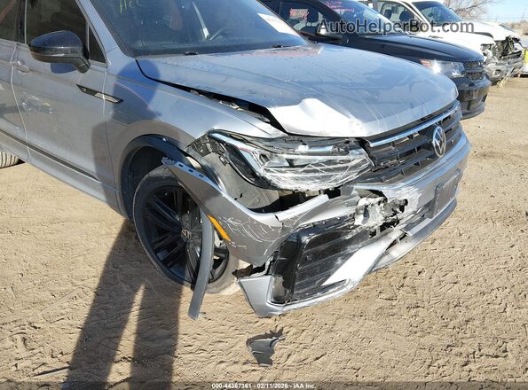 3VV8B7AX0NM169412 2022 VOLKSWAGEN TIGUAN Серебряный Вид спереди