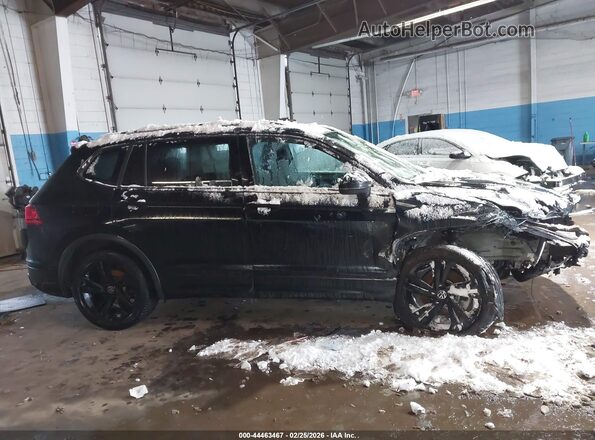 3VV8B7AX7RM032571 2024 VOLKSWAGEN TIGUAN Черный Вид задней части салона