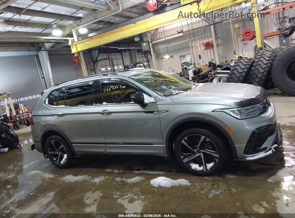 3VVCB7AX6RM054376 2024 VOLKSWAGEN TIGUAN Silver Вид задньої частини салону