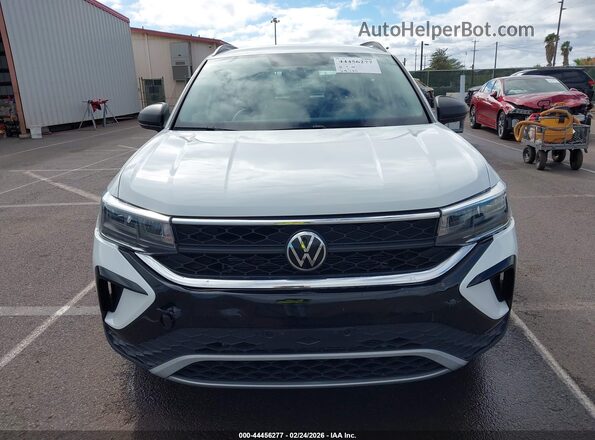 3VVCX7B21NM017928 2022 VOLKSWAGEN TAOS White Widok zestawu wskaźników