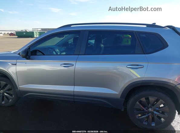 3VVCX7B24PM331284 2023 VOLKSWAGEN TAOS Silver Vista interior de 360 grados