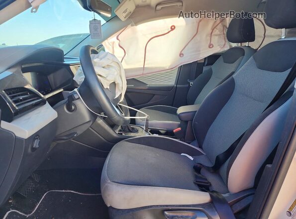 3VVDX7B2XPM350295 2023 VOLKSWAGEN TAOS White წინა სალონის ხედი