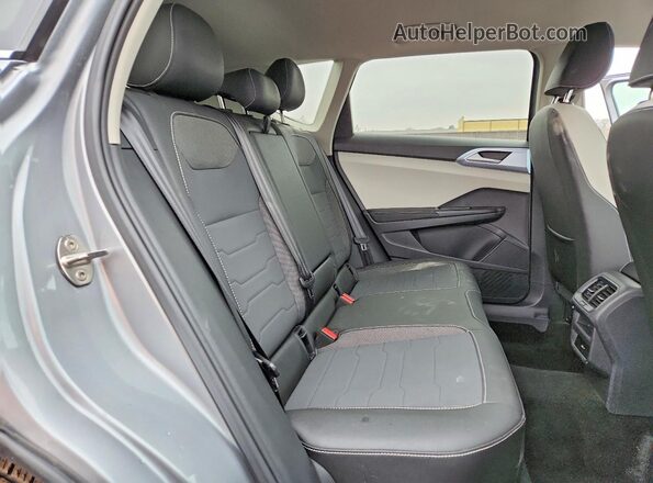 3VVSC7B20SM034996 2025 VOLKSWAGEN TAOS Silver Widok wnętrza z tyłu
