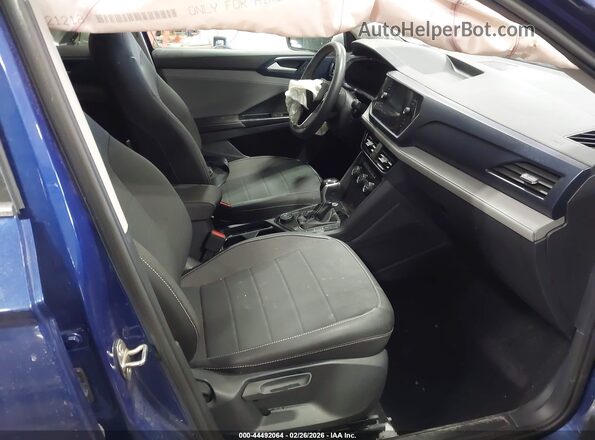 3VVVX7B21RM067792 2024 VOLKSWAGEN TAOS Blue Widok wnętrza z przodu