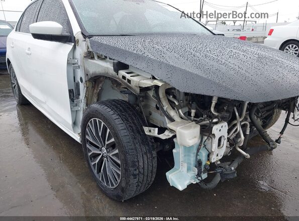 3VW2B7AJ4HM322519 2017 VOLKSWAGEN JETTA White 