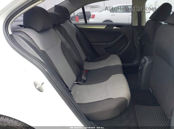 3VW2B7AJ4HM322519 2017 VOLKSWAGEN JETTA White 