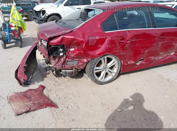 3VW2B7AJ6HM396363 2017 VOLKSWAGEN JETTA Red Вид задньої частини салону