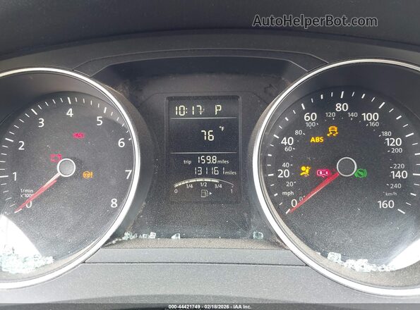 3VW2B7AJ6HM396363 2017 VOLKSWAGEN JETTA Red Вид задніх сидінь