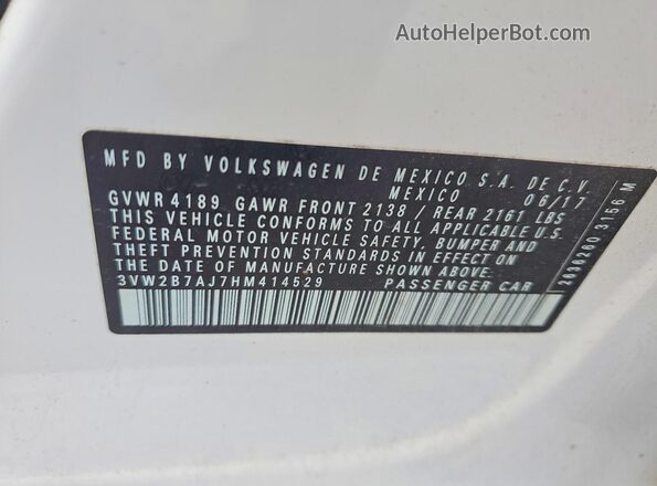 3VW2B7AJ7HM414529 2017 VOLKSWAGEN JETTA White Vista del compartimento del motor