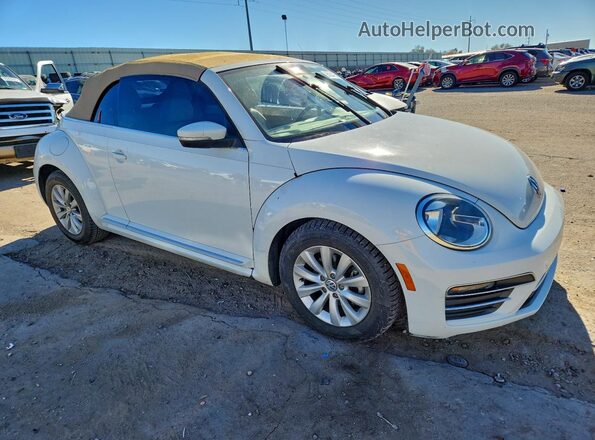 3VW5DAAT6JM509319 2018 VOLKSWAGEN BEETLE White 