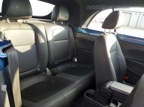 3VW5DAAT7JM515274 2018 VOLKSWAGEN BEETLE Синий Вид задних сидений