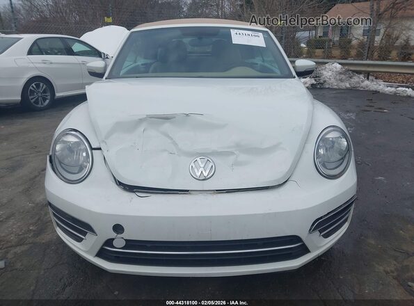 3VW5DAAT8KM504804 2019 VOLKSWAGEN BEETLE White 