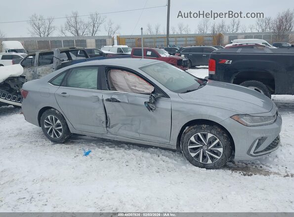 3VW5W7BU2TM004594 2026 VOLKSWAGEN JETTA Gray უკანა სალონის ხედი