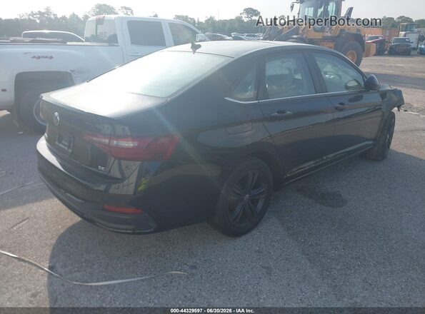 3VW7M7BU7RM071621 2024 VOLKSWAGEN JETTA Black Задня права чверть