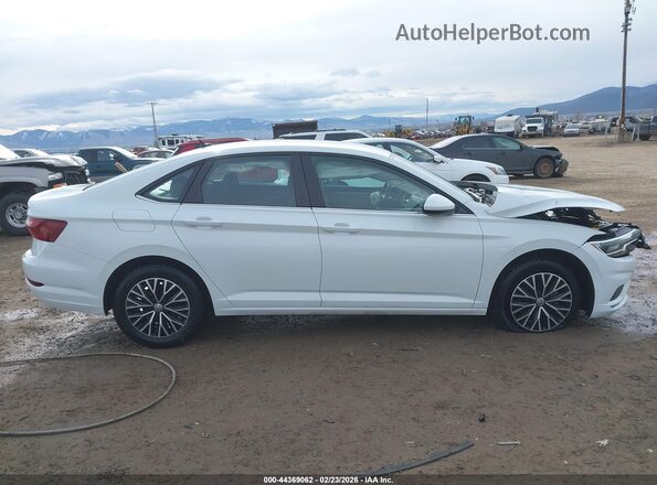 3VWC57BU0MM044958 2021 VOLKSWAGEN JETTA White Rear interior view