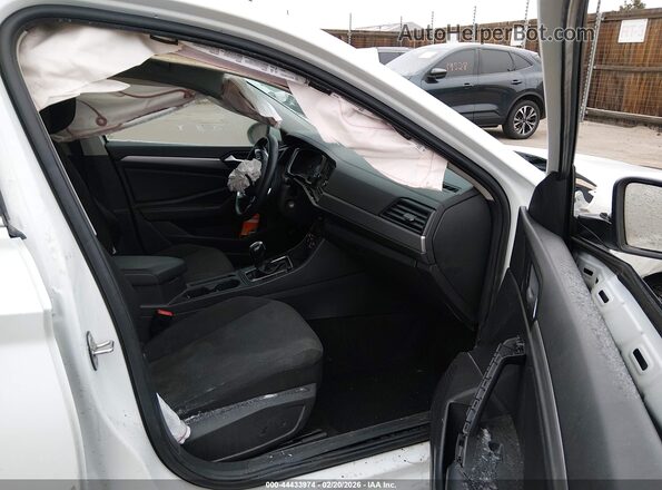 3VWC57BU3KM157722 2019 VOLKSWAGEN JETTA White 