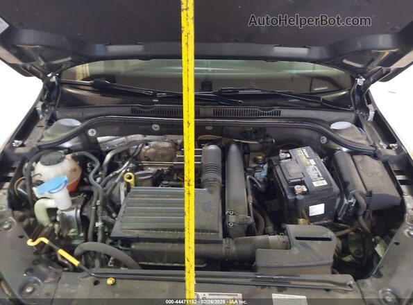 3VWDB7AJ2JM214673 2018 VOLKSWAGEN JETTA Gray 