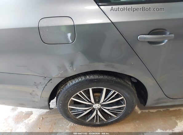 3VWDB7AJ2JM214673 2018 VOLKSWAGEN JETTA Gray 