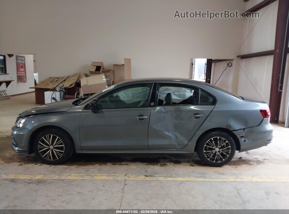 3VWDB7AJ2JM214673 2018 VOLKSWAGEN JETTA Gray 