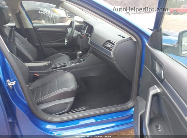 3VWEM7BU3RM048649 2024 VOLKSWAGEN JETTA Синий Вид салона спереди