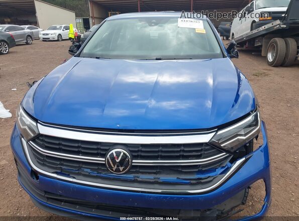 3VWEM7BU3RM048649 2024 VOLKSWAGEN JETTA Синий Вид спереди