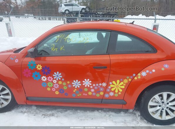 3VWF17AT9HM615080 2017 VOLKSWAGEN BEETLE Orange 