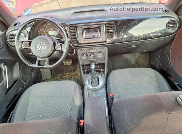3VWFD7AT3KM719062 2019 VOLKSWAGEN BEETLE Red 