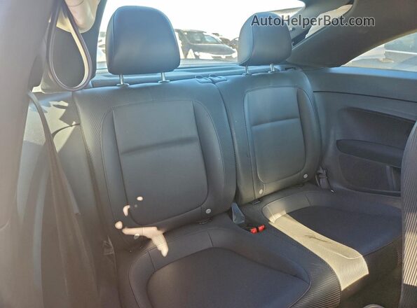 3VWFD7AT4JM708196 2018 VOLKSWAGEN BEETLE Blue 