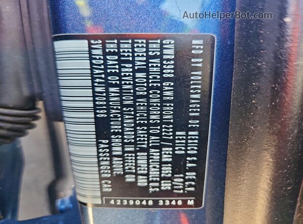 3VWFD7AT4JM708196 2018 VOLKSWAGEN BEETLE Blue 